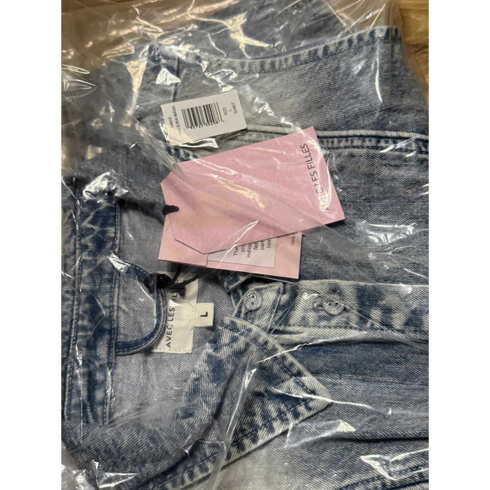 NWT! Avec Les Filles Sleeveless Tuxedo Crop Denim Shirt Size Large - Picture 5 of 6